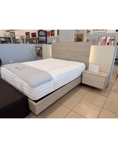 Dormitorio de matrimonio con Cabezal LED 270-01 - Outlet